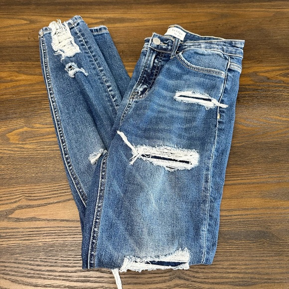 Denim - Elliott High Rise Ankle Skinny Jean
BRIDGE BY GLY 27